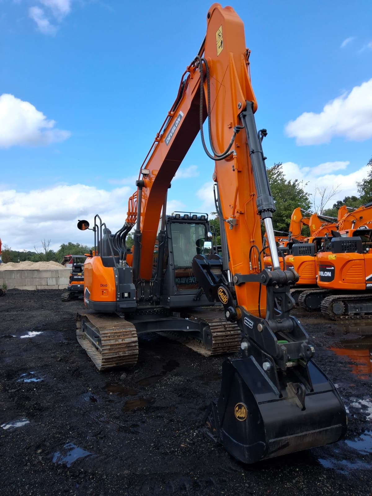 2026 Develon DX140LCR-7-20 Excavator