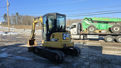 2016 CAT 305.5E2 Mini Excavator