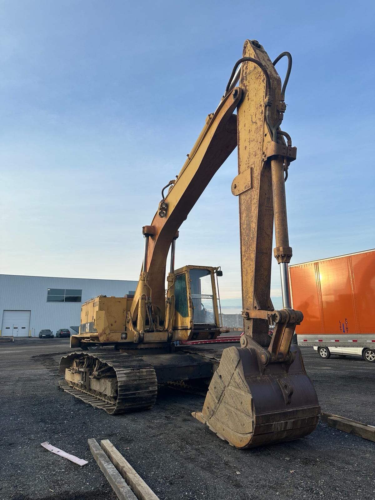 1993 Caterpillar 235D LC Excavator