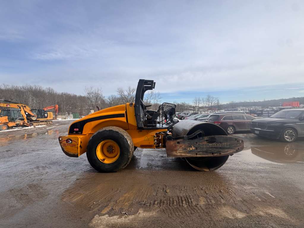 2008 JCB  Vibromax VM132D Smooth Drum Compactor
