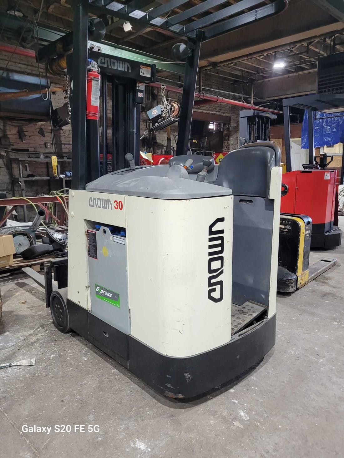 Crown RC3020-30 Stand Up Electric Forklift