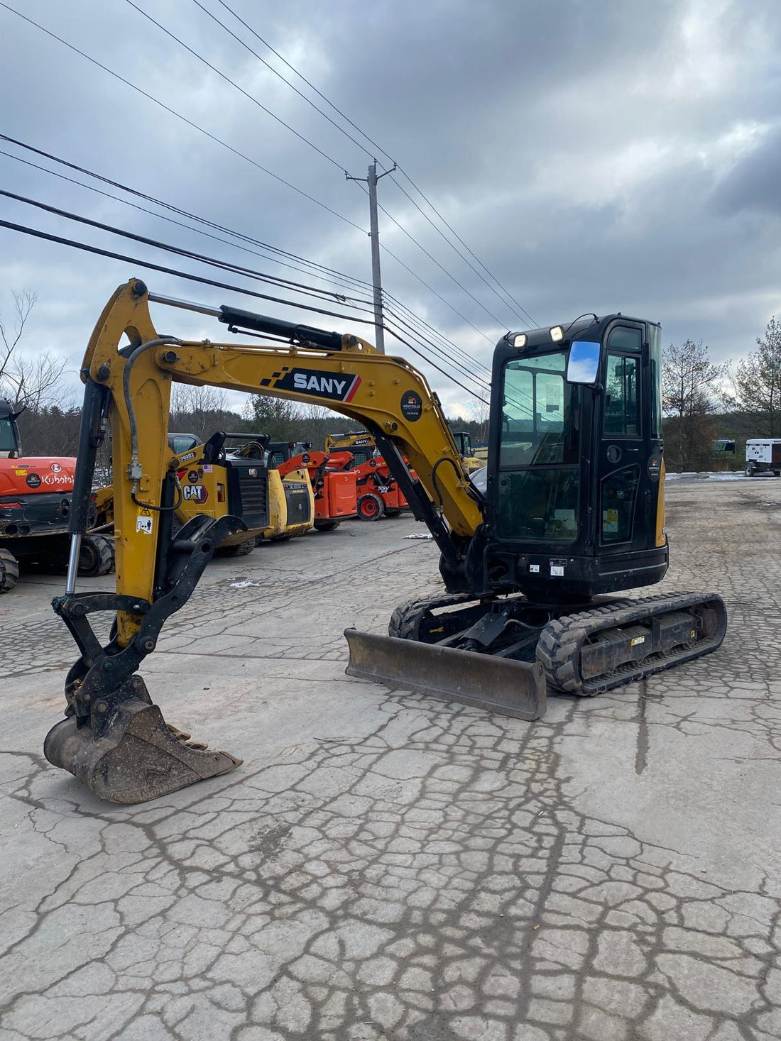 2023 Sany SY35U Mini Excavator-Hours:672