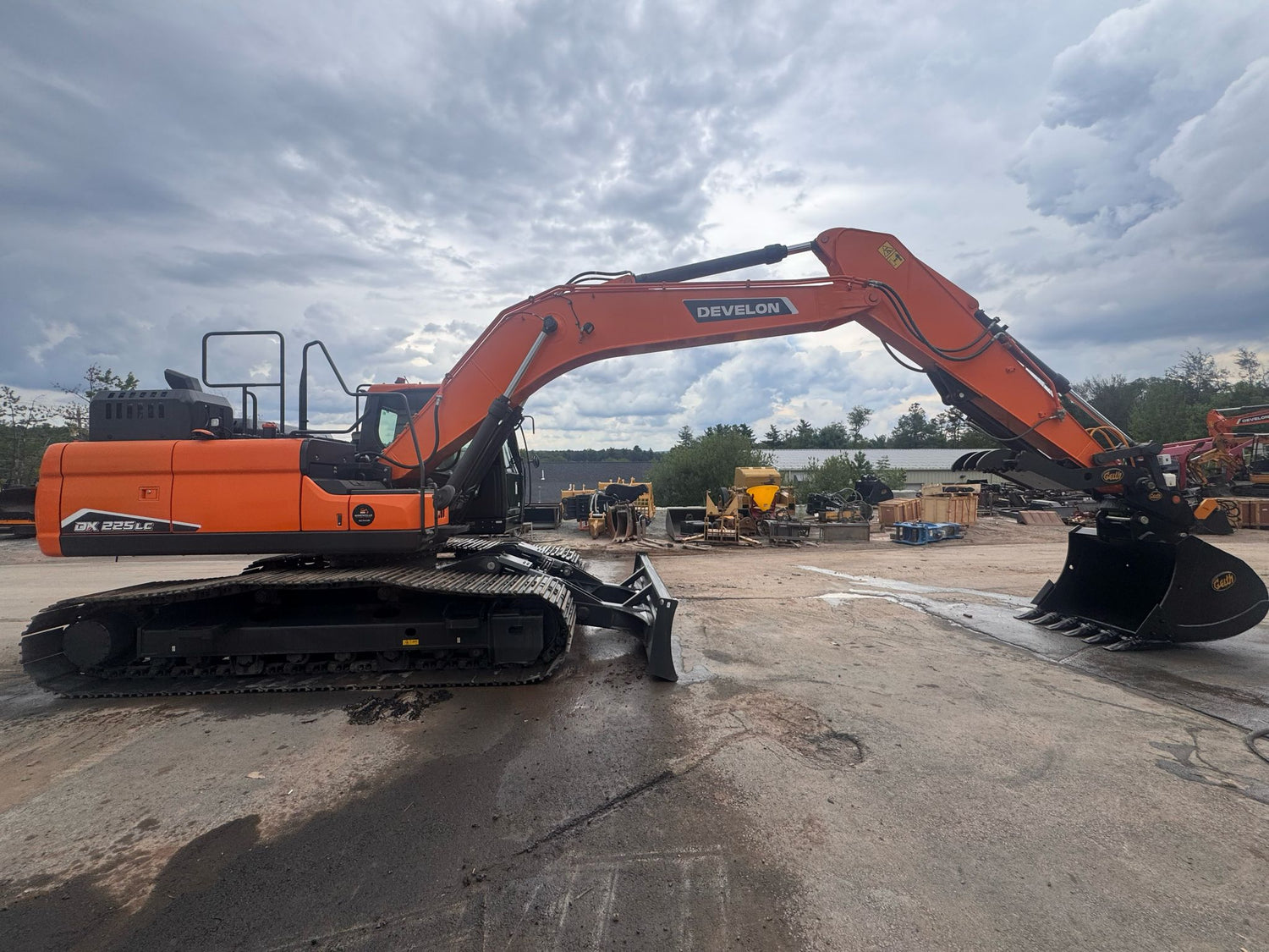2025 Develon DX225LC-7 Excavator
