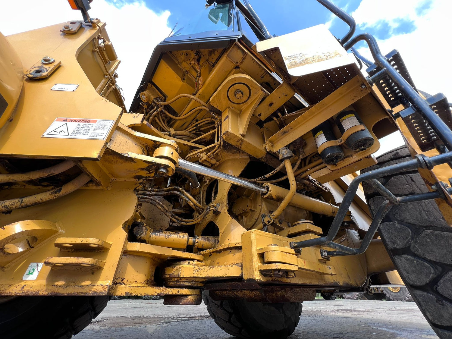 2000 Caterpillar 966G Wheel Loader