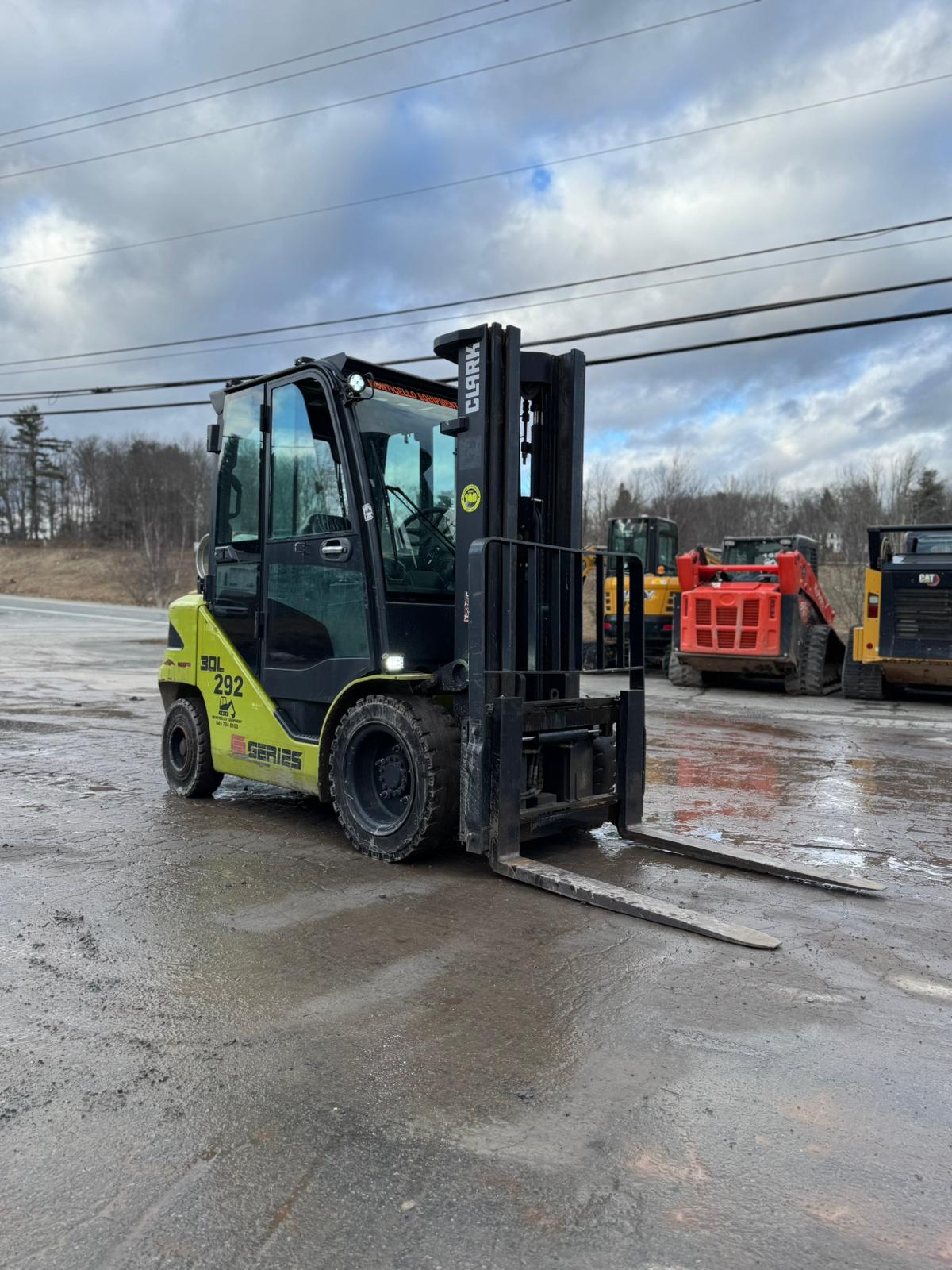 2020 Clark S30L Pneumatic Forklift