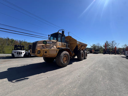 2004 John Deere 350D Dump Truck