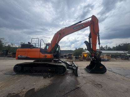 2025 Develon DX225LC-7 Excavator