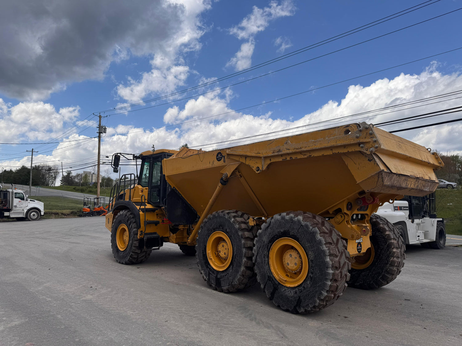 2021 Bell B30E Articulated Dump Truck w/Tailgate
