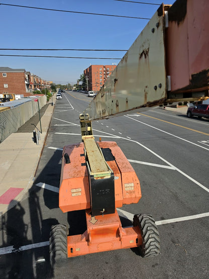 2014 JLG 800AJ Articulating Boom Lift