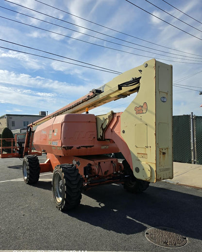2014 JLG 800AJ Articulating Boom Lift