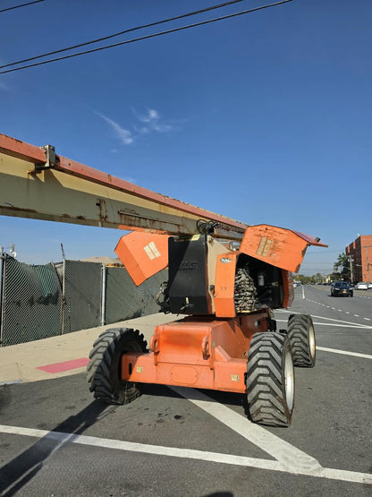 2014 JLG 800AJ Articulating Boom Lift