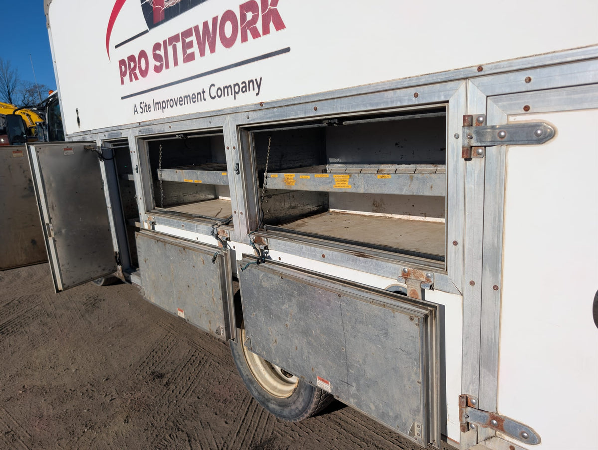 2017 Isuzu NQR Service/Maintenance Truck