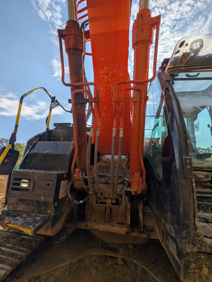 2019 Hitachi ZX225USLC-6 Excavator