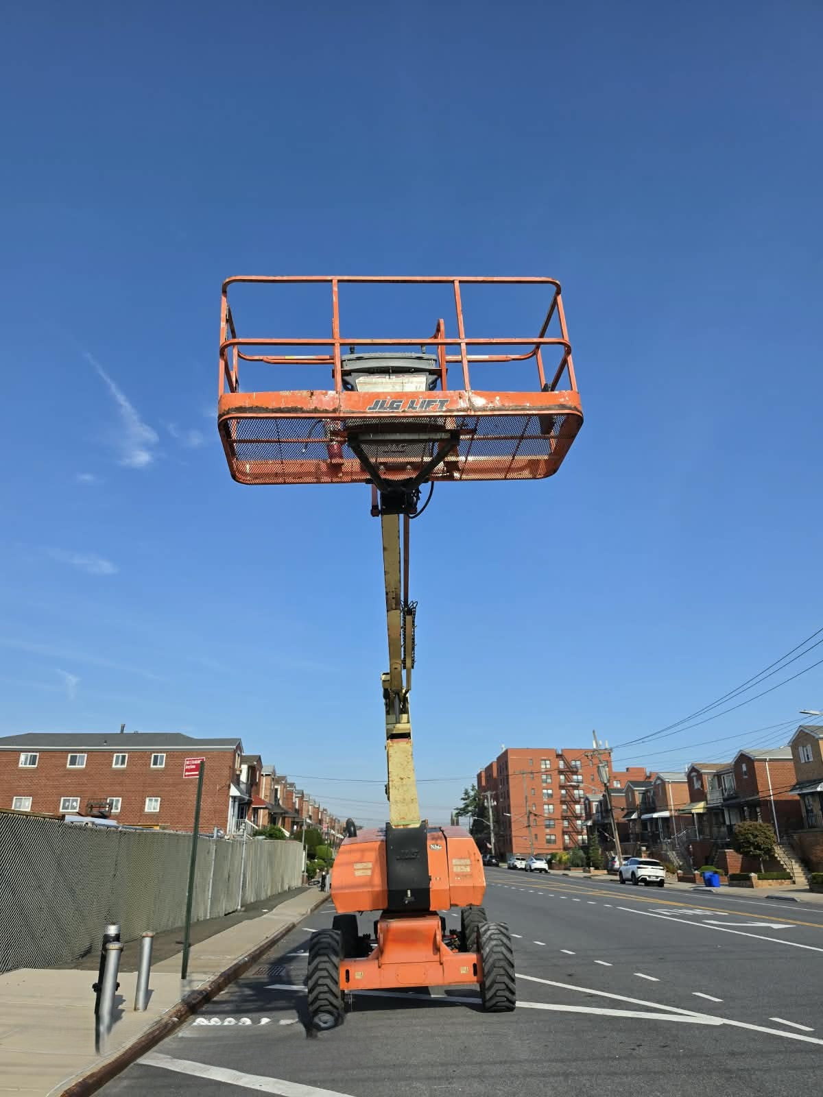 2014 JLG 800AJ Articulating Boom Lift