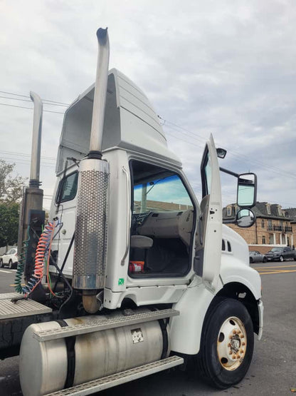 2002 Sterling A9500 Semi-Truck Tractor