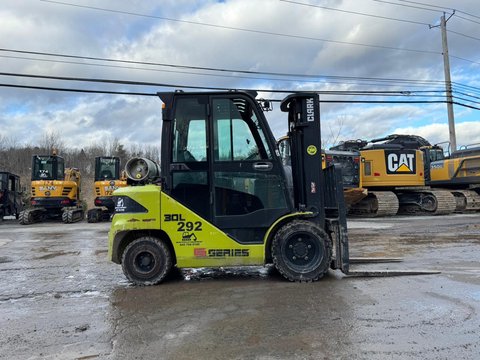 2020 Clark S30L Pneumatic Forklift