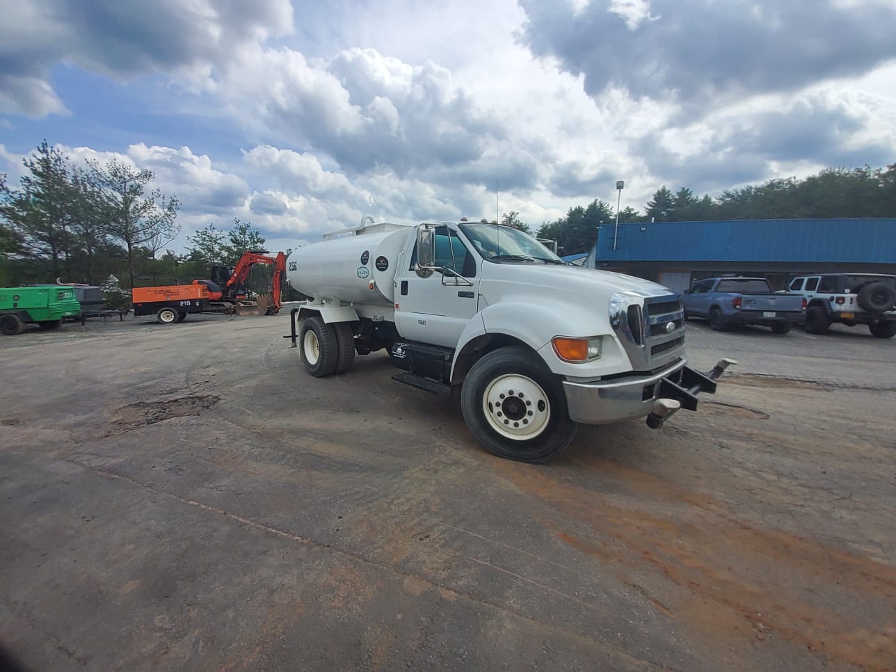 2007 Ford F750 4X2 Water Truck-2,000 Gal