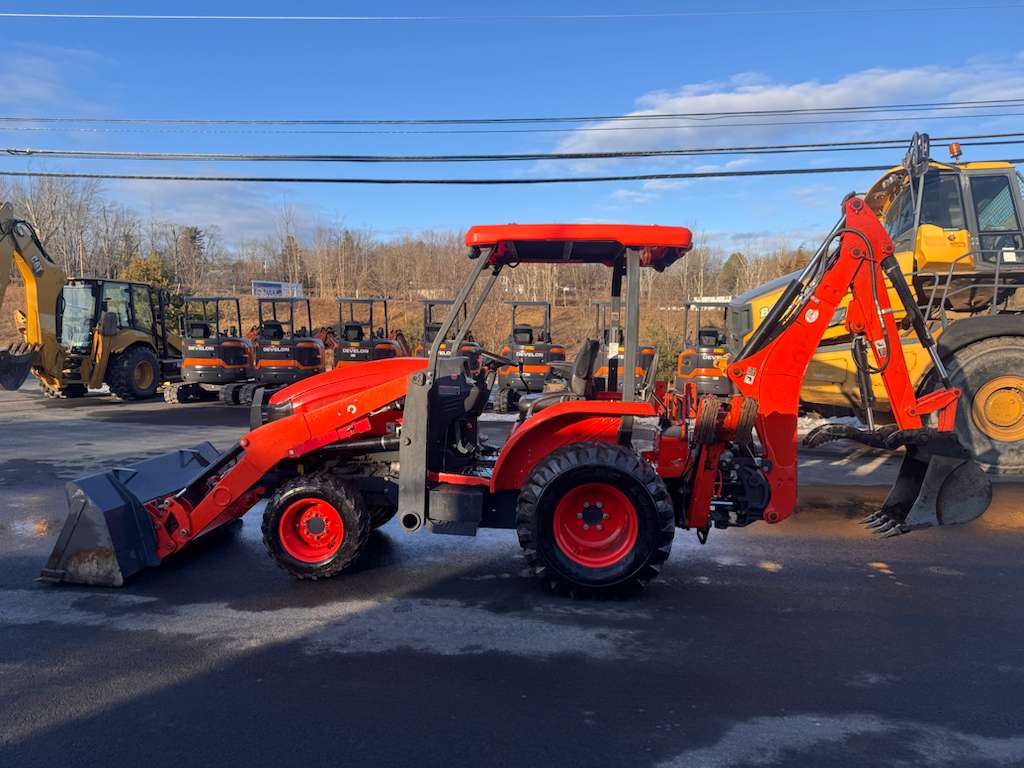2023 Kubota L47 Loader Backhoe-Hours: 623