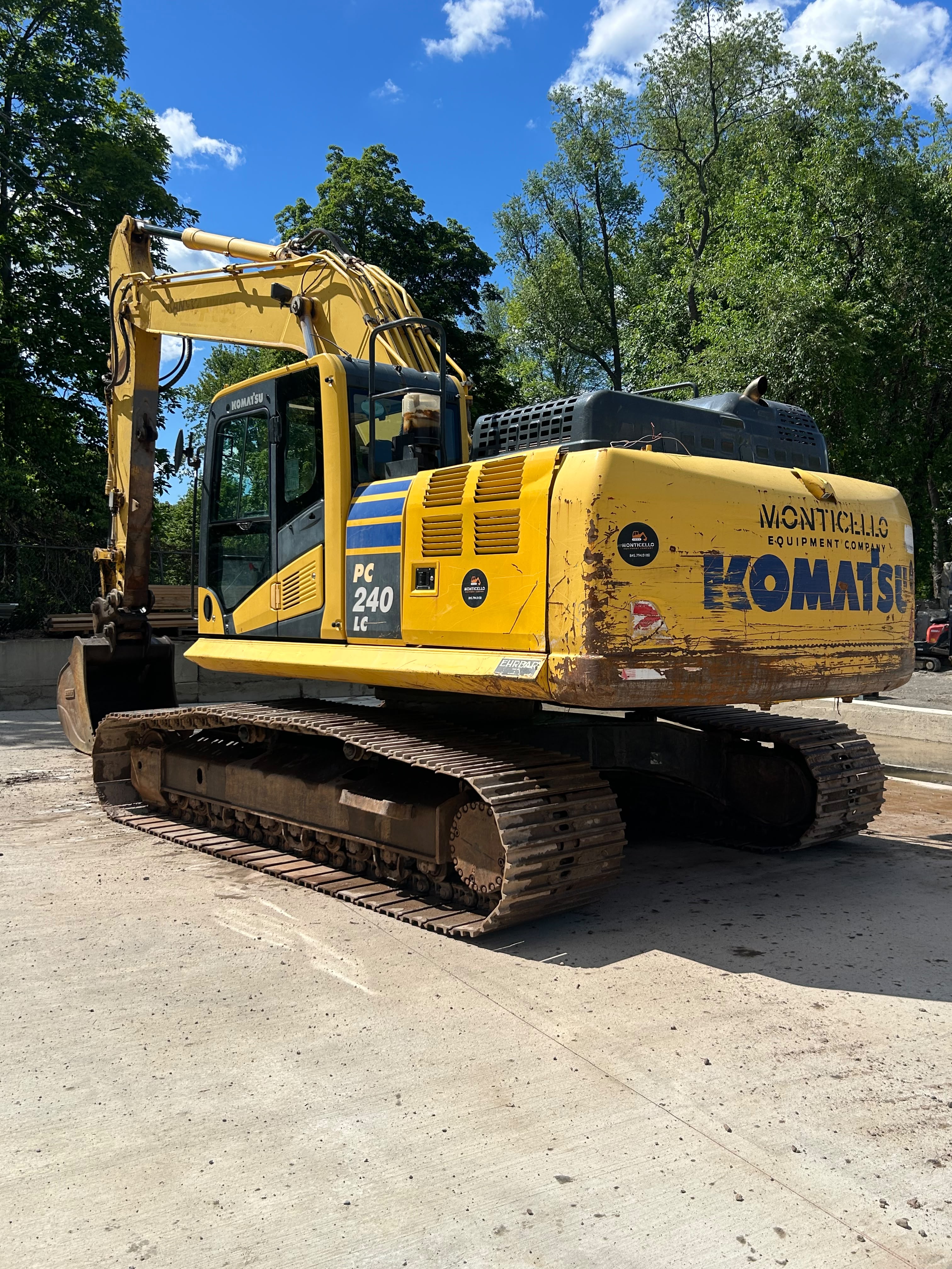 2016 Komatsu PC240LC-11
