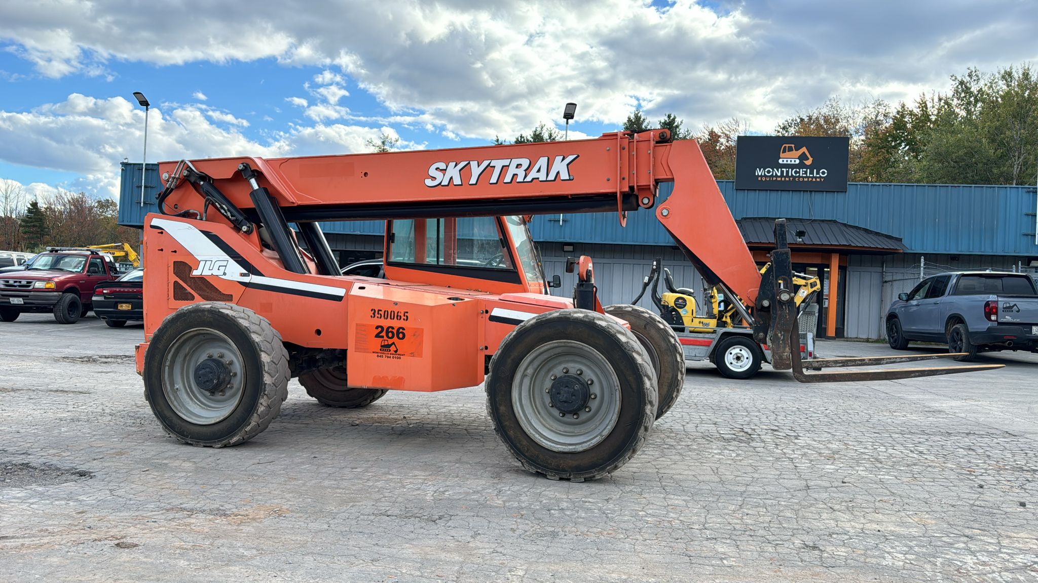 2015 SkyTrak 8042 Telehandler