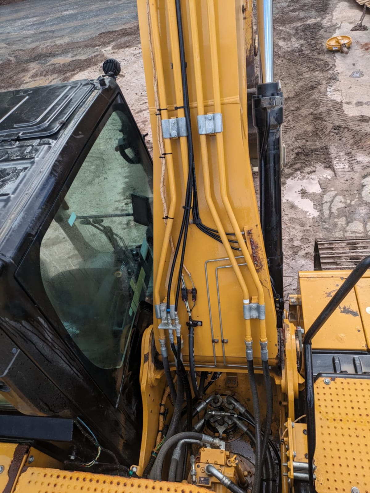 2019 CAT 320 Excavator