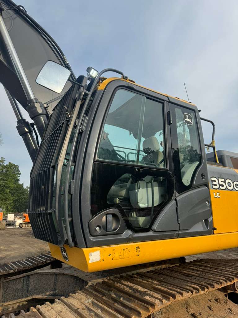 2019 John Deere 350G Excavator