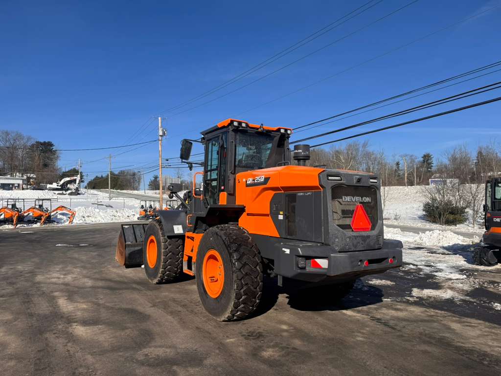 2024 Develon DL250-7 Wheel Loader