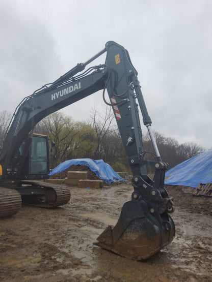 2022 Hyundai HX220AL Excavator