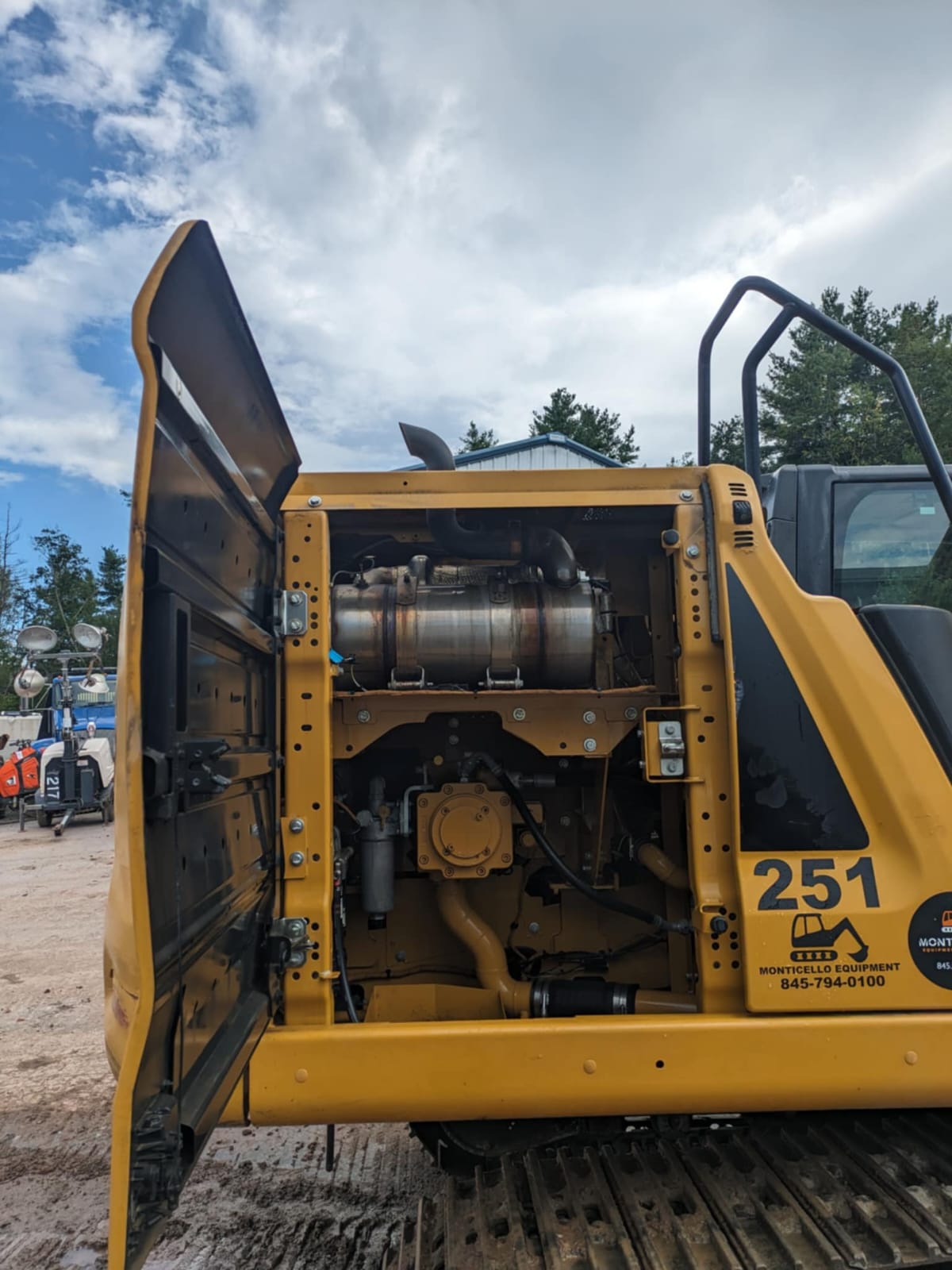 2019 CAT 320 Excavator