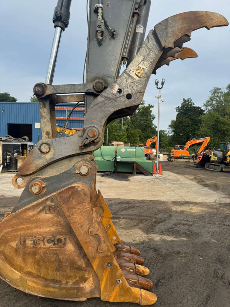 2019 John Deere 350G Excavator