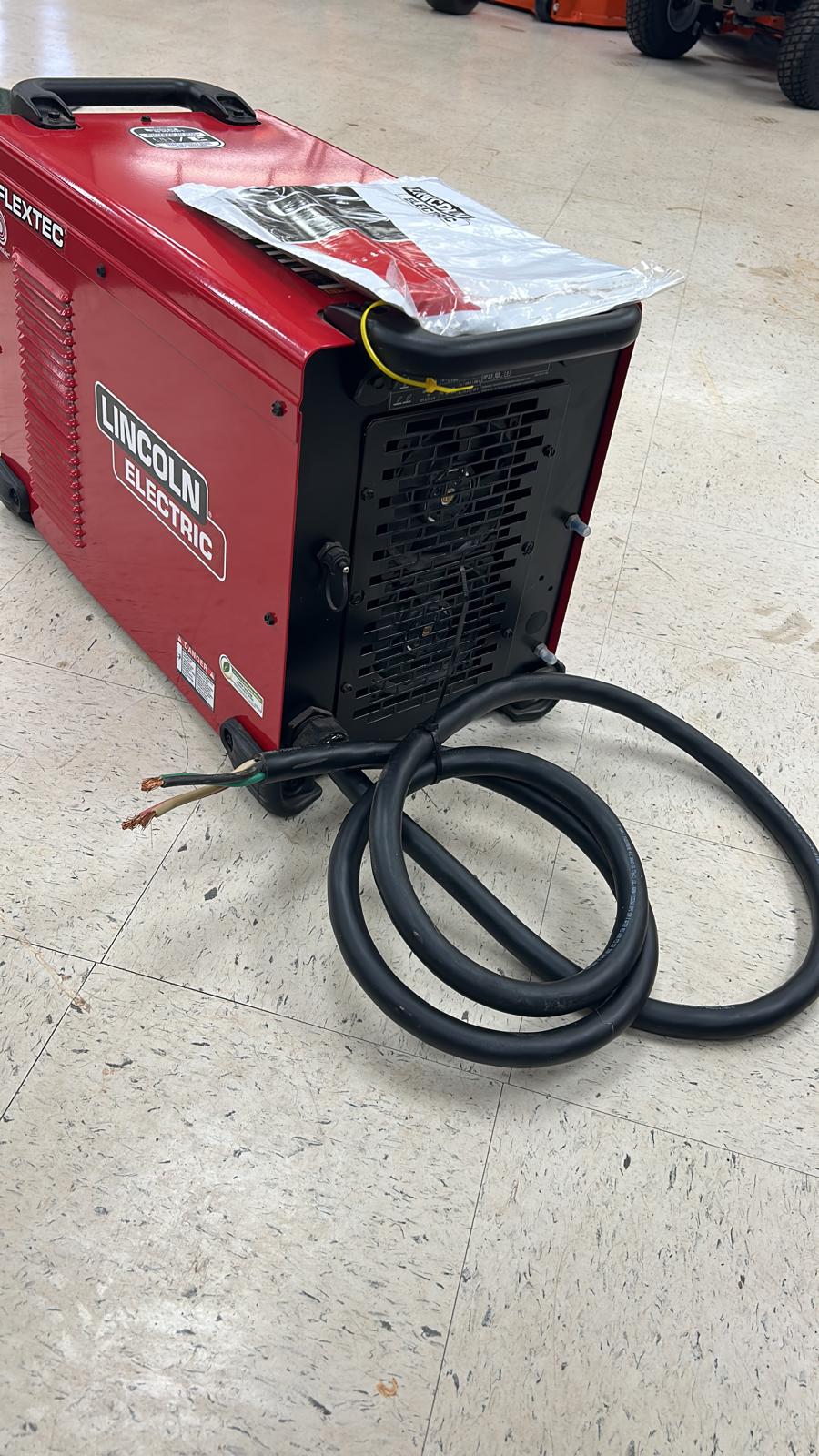 2023 Lincoln Electric Flextec 350X Construction Model Welder