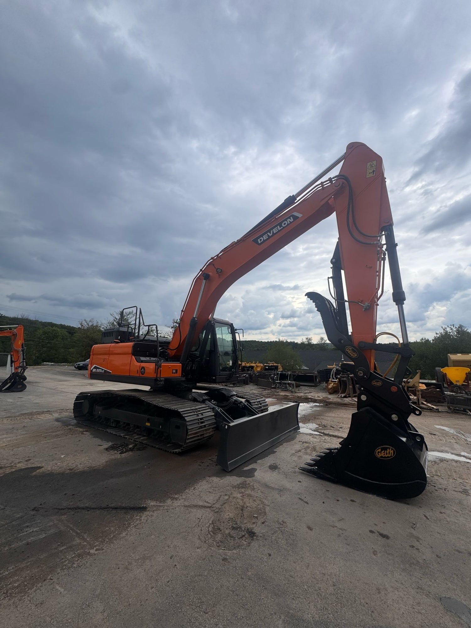 2025 Develon DX225LC-7 Excavator