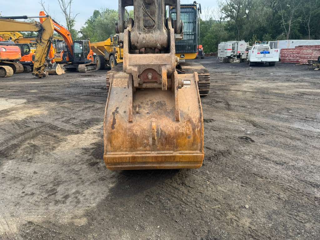 2019 John Deere 350G Excavator