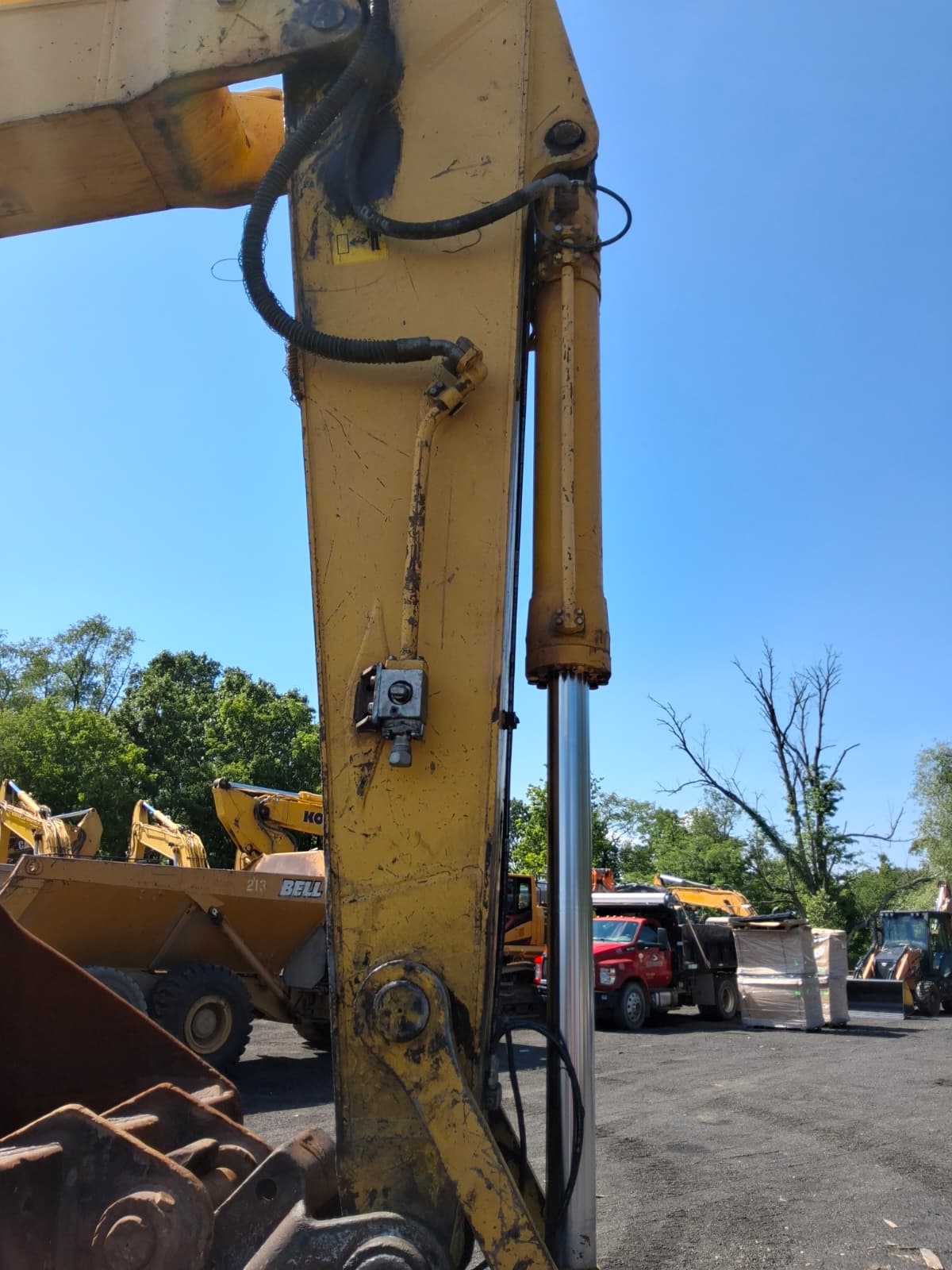 2016 Komatsu PC490LC-11 Excavator