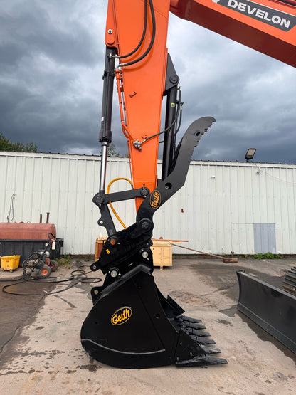 2025 Develon DX225LC-7 Excavator