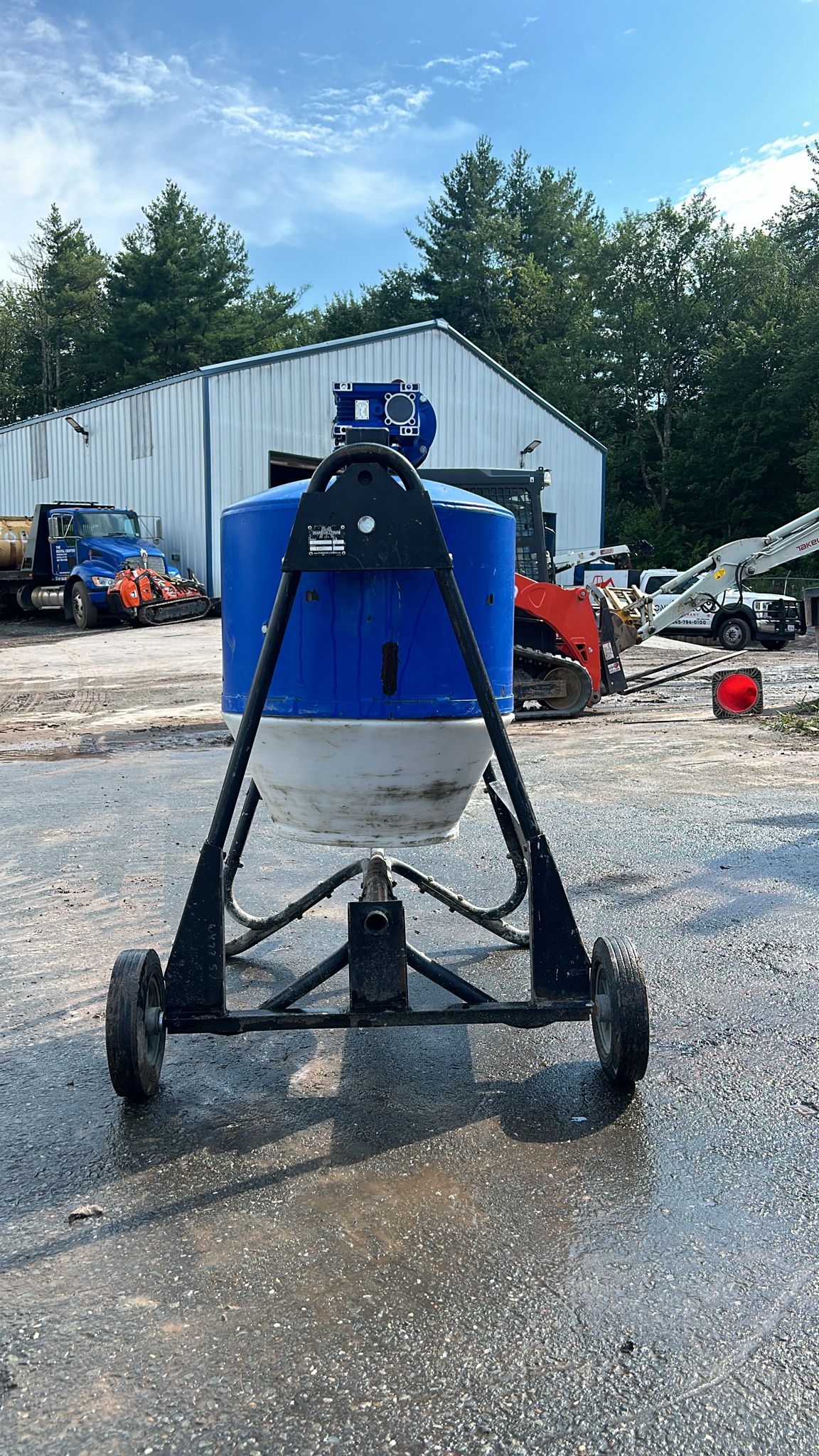 Marshalltown 300DD Utility Mixer-Towable