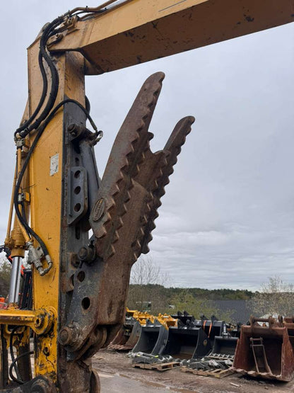 2017 Kobelco SK140SRLC-5 Excavator