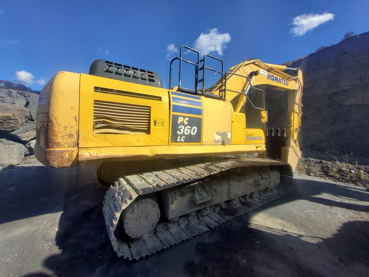 2019 Komatsu PC360LC-11 Excavator