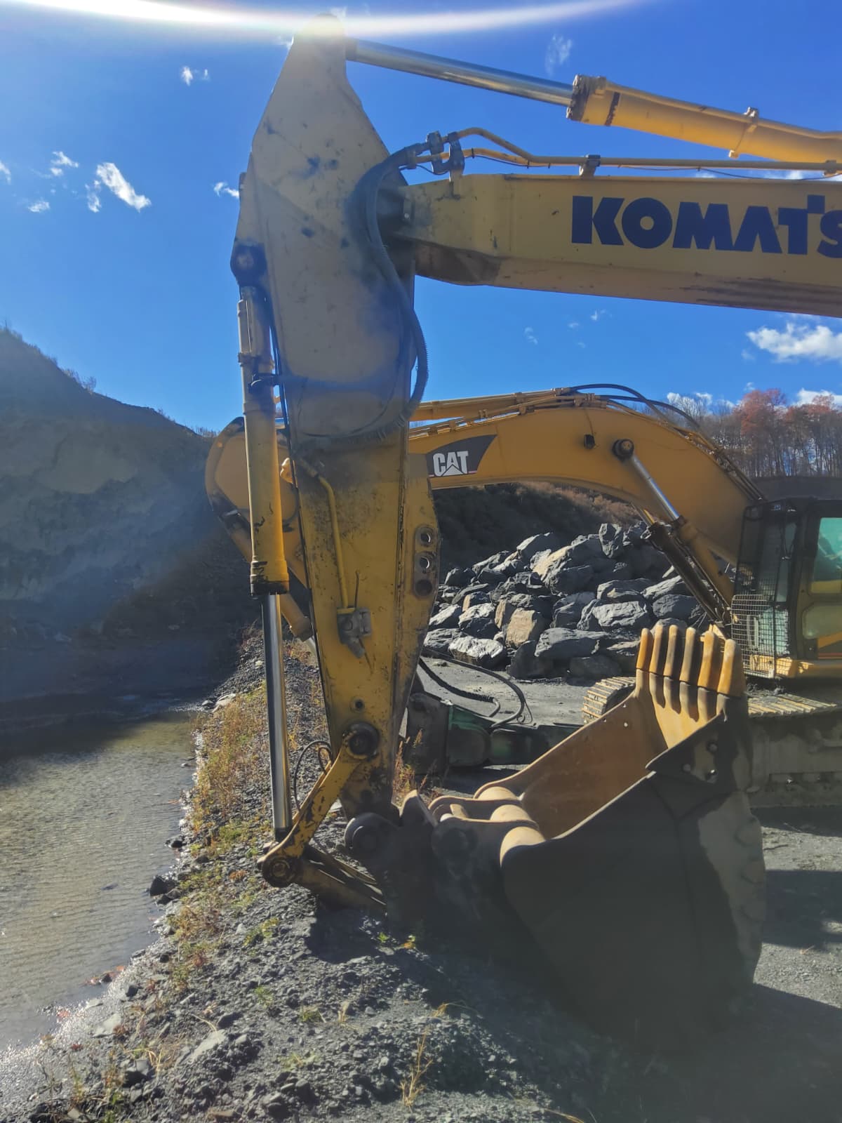 2019 Komatsu PC360LC-11 Excavator