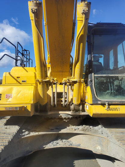 2019 Komatsu PC360LC-11 Excavator