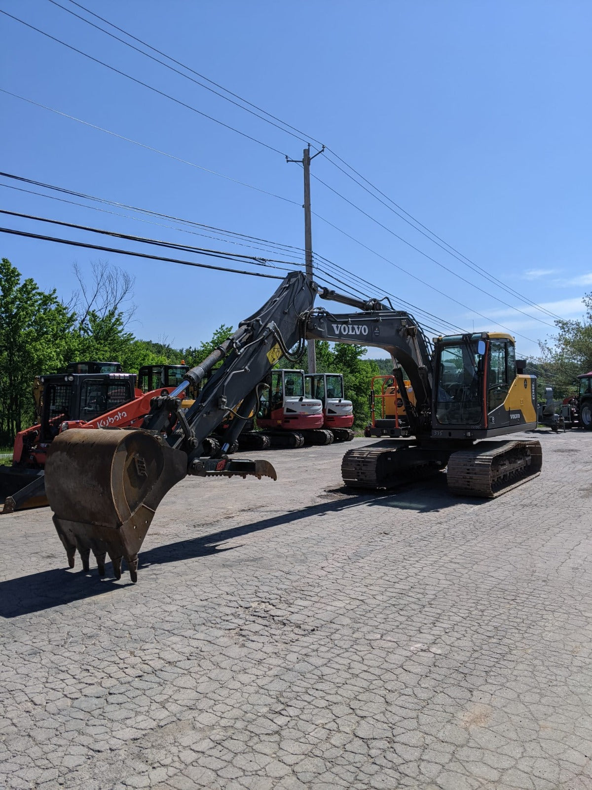 2022 Volvo EC140EL Excavator