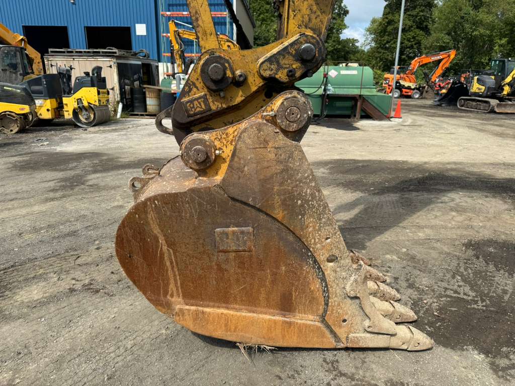 2018 CAT 325F LCR Excavator