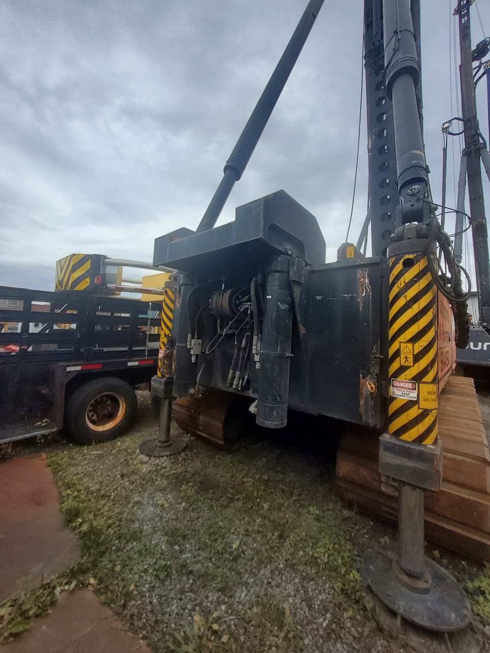 2003 Junttan PM40 Piling Rig