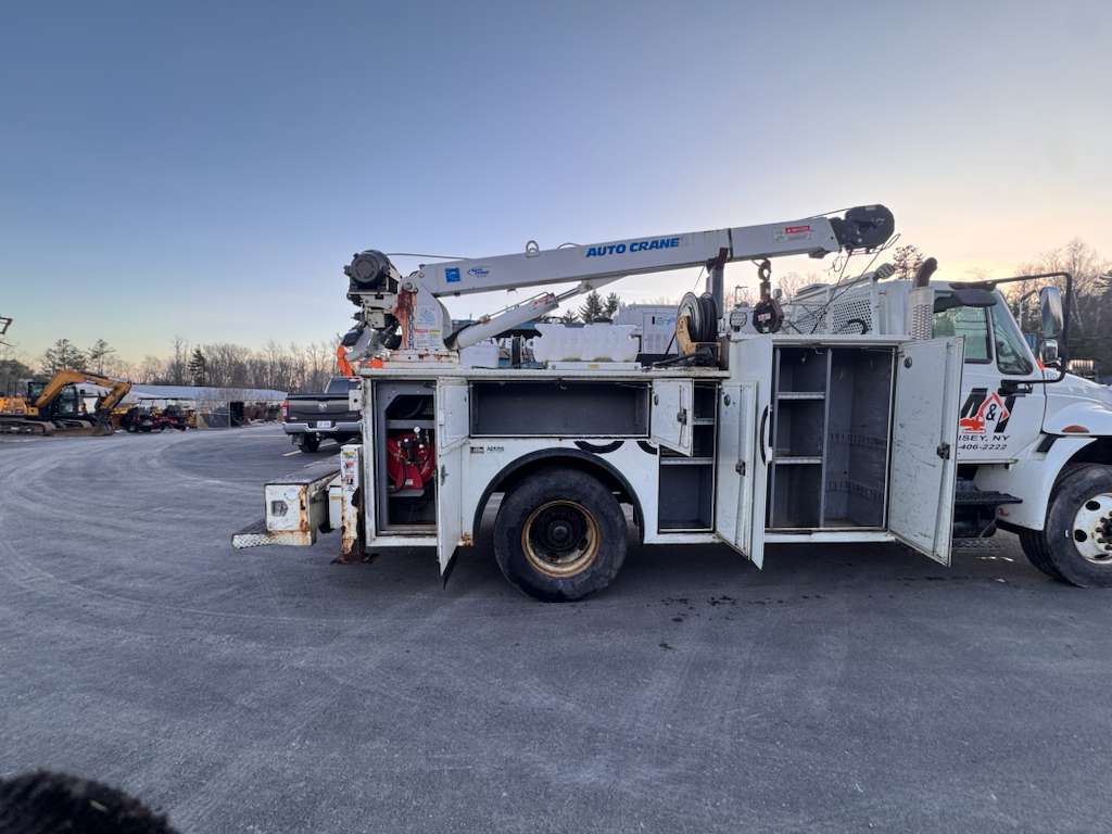 2016 International Durastar 4300 Mechanic Service/Utility Truck with Crane