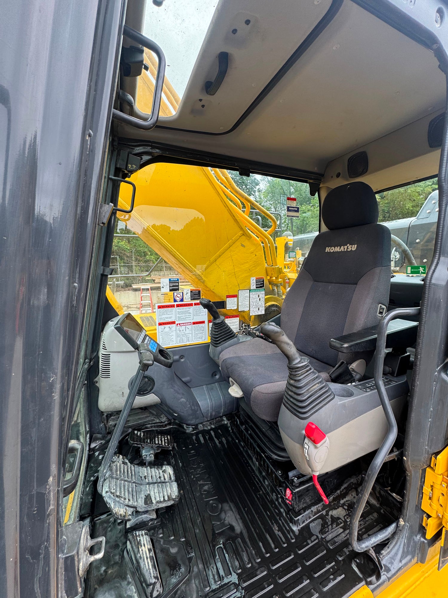 2021 Komatsu PC490LC-11 Excavator