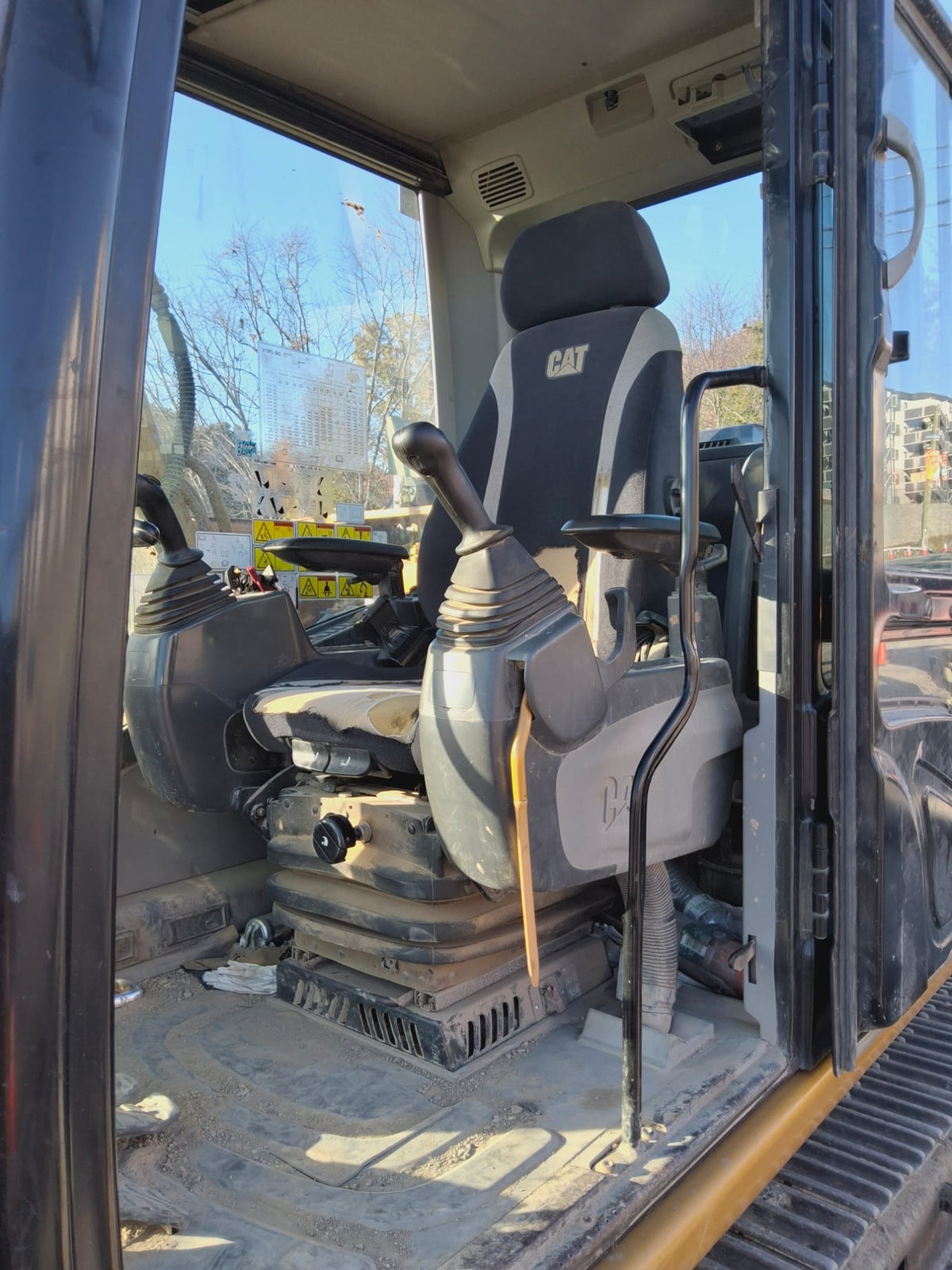 2017 CAT 313F LGC Excavator