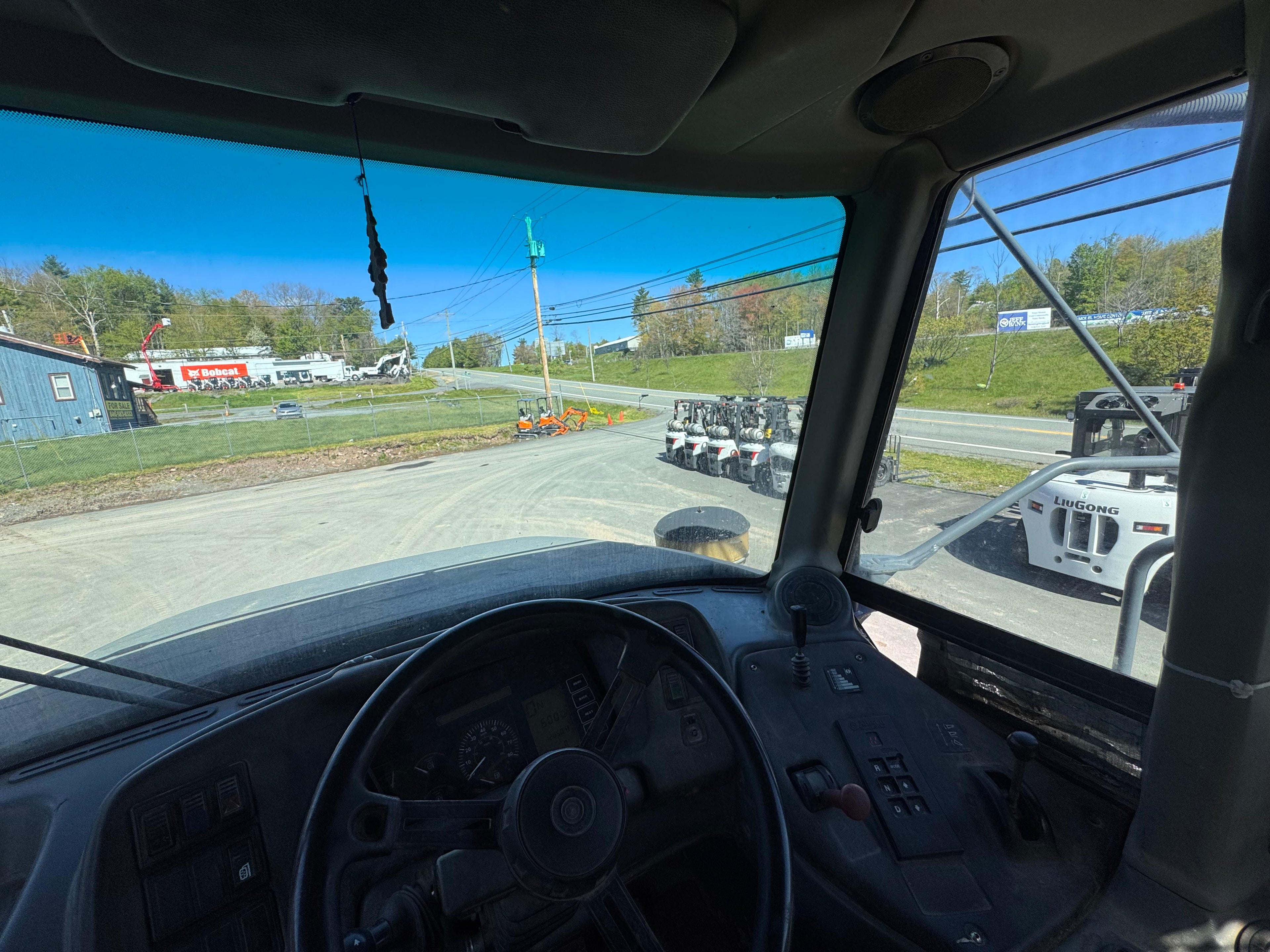 2004 John Deere 350D Dump Truck