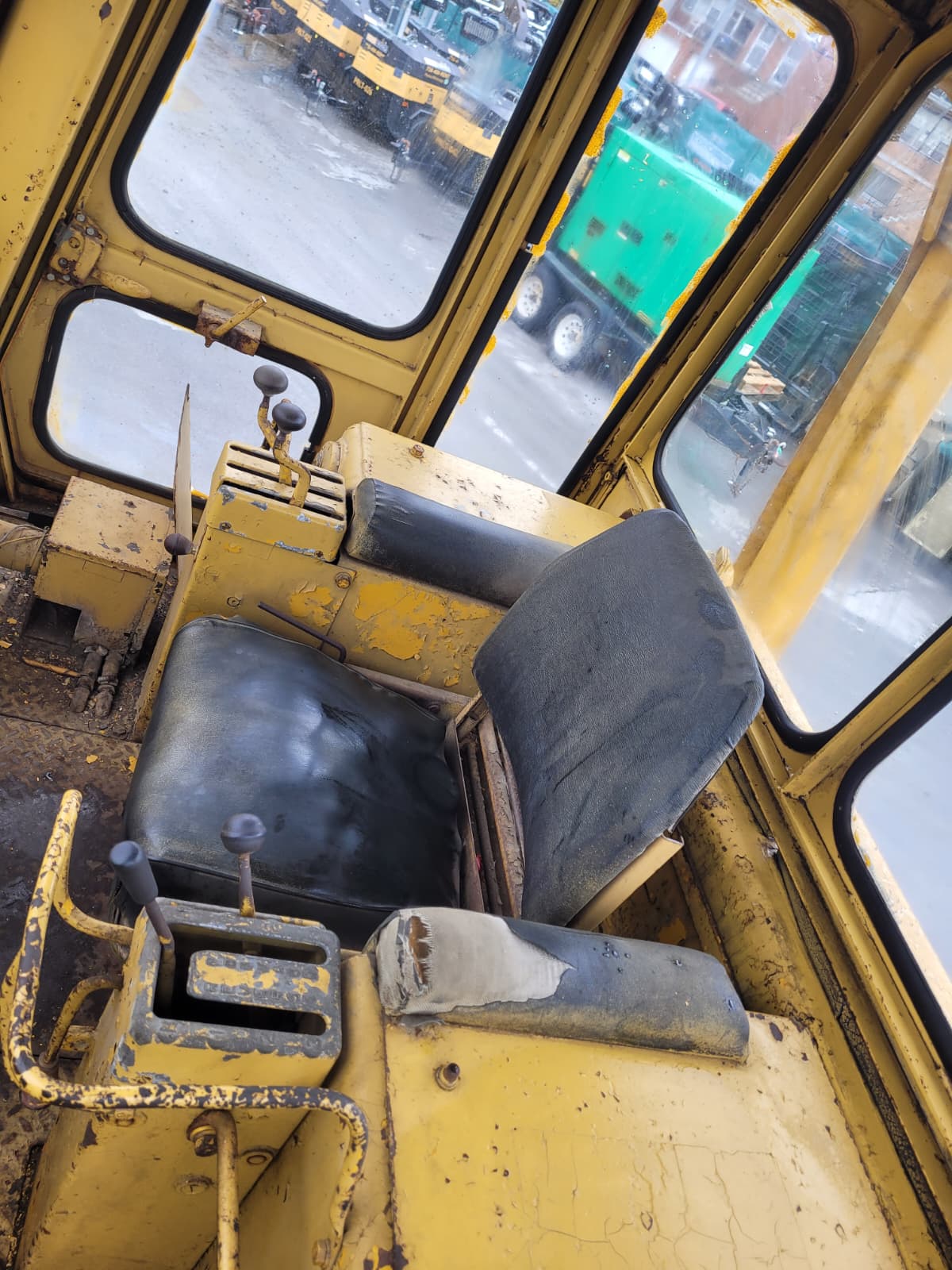 1973 CAT 977L Crawler Loader