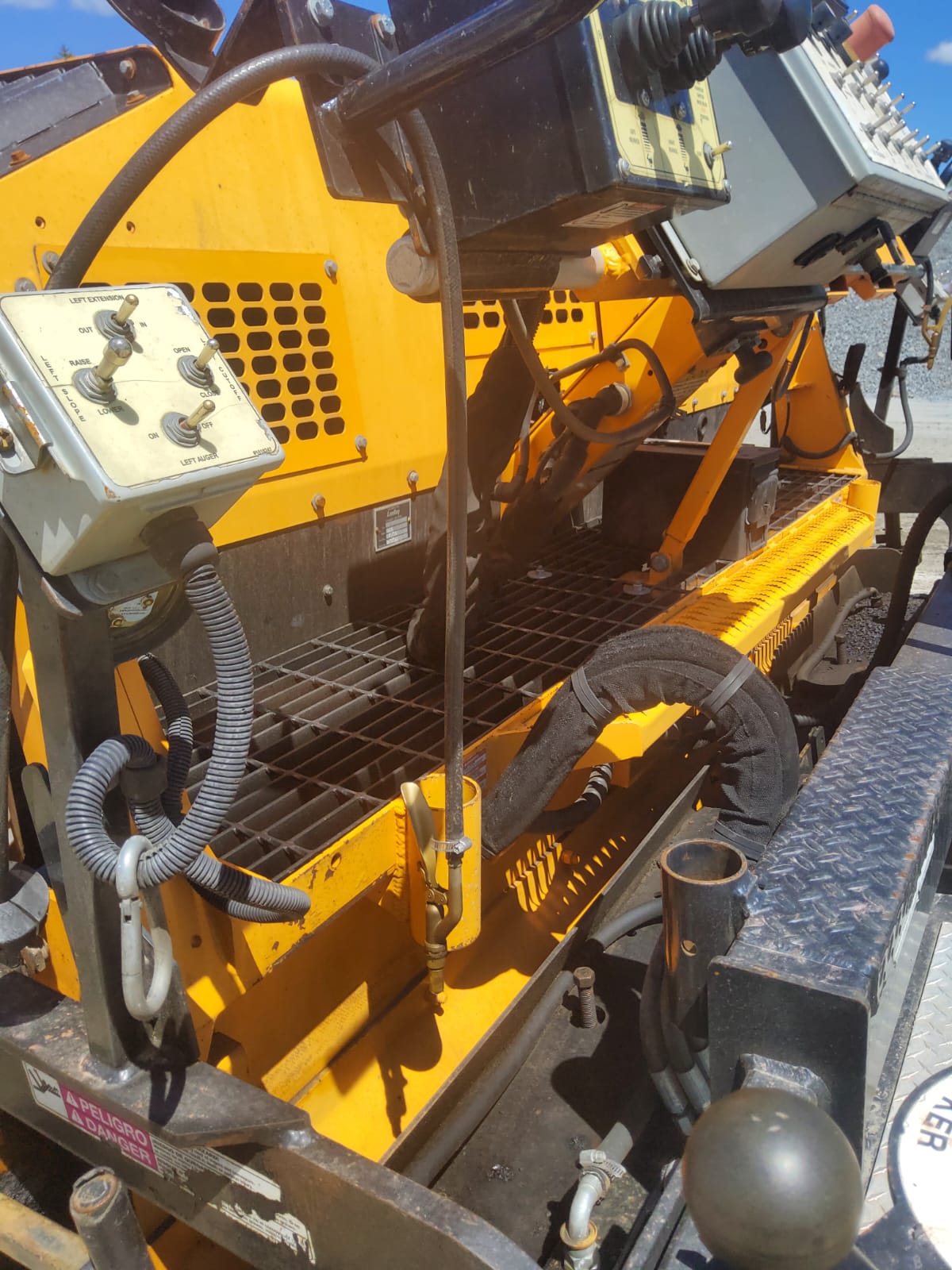 2017 LeeBoy 8515E Asphalt Paver