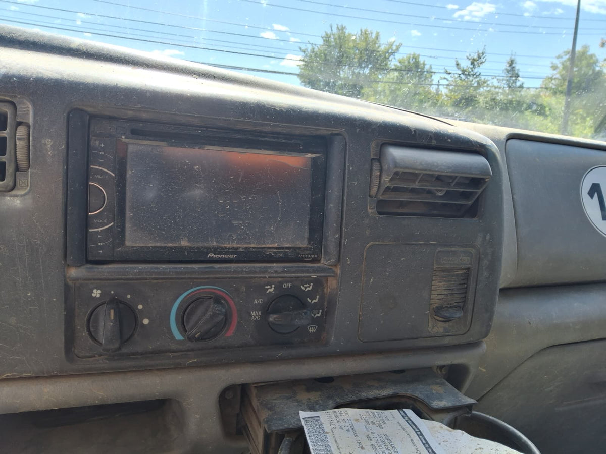 2003 Ford F-450 Super Duty Service Truck